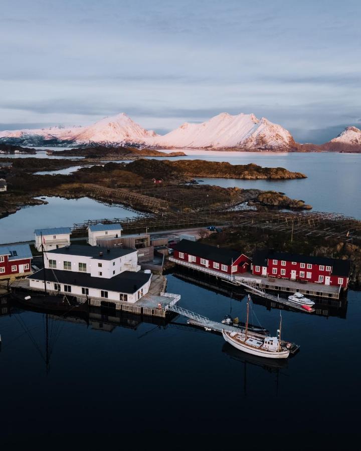 Solsiden Brygge Rorbuer Hotel Ballstad Exterior photo
